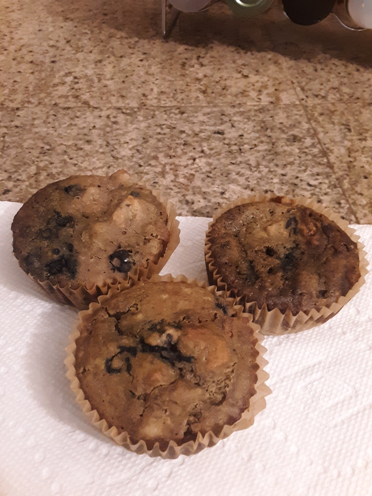 Living well in the 21st century - Limassol, Cyprus - gluten free muffins with blueberries. 